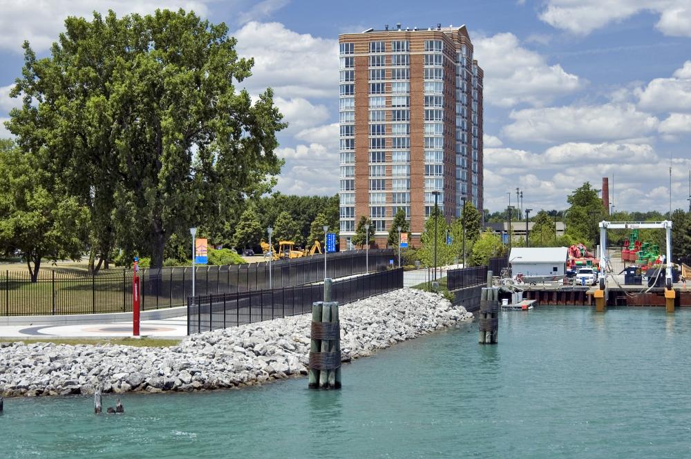 Riverfront Park Apartments Riverfront Park Apartments
