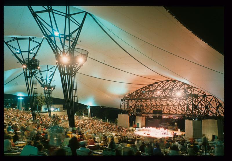 Picture Of A Concert Riverfront Amphitheater Chene Aretha